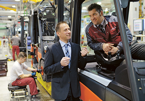 Viele Themen im Blick: In der Produktion wie hier im Linde Werk Aschaffenburg ...