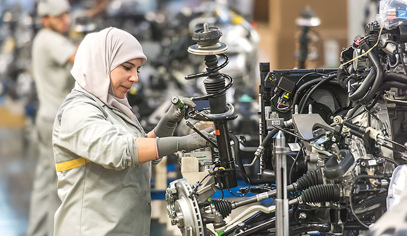 110 Fenwick trucks help to produce 800 cars a day (photo)