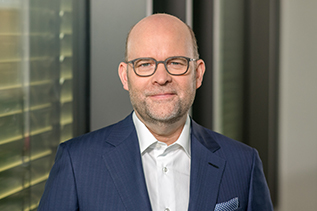 Gordon Riske, Vorsitzender des Vorstands der KION GROUP AG (portrait)
